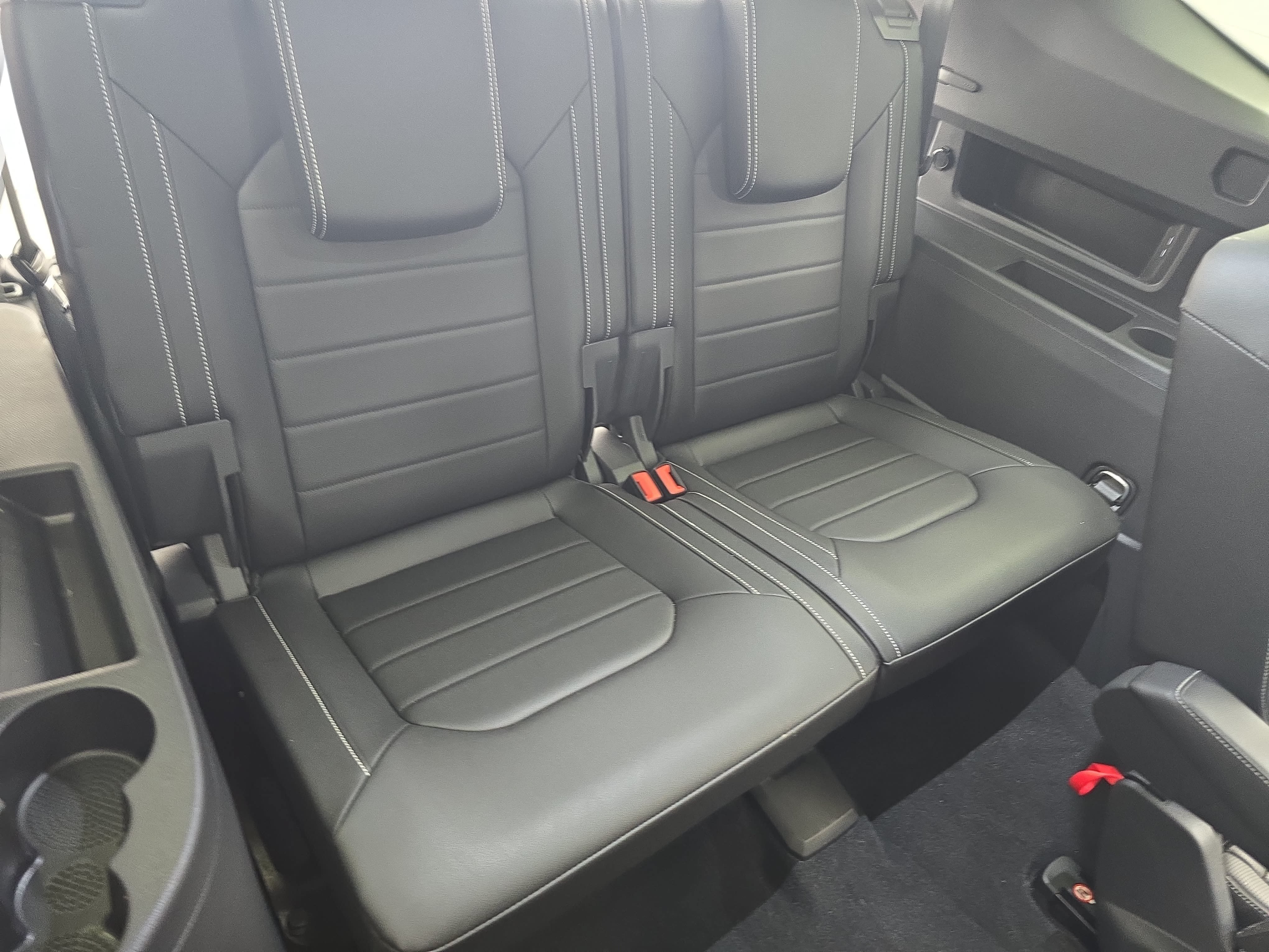 Used 2026 Volkswagen Atlas SEL AWD/4WD image 12