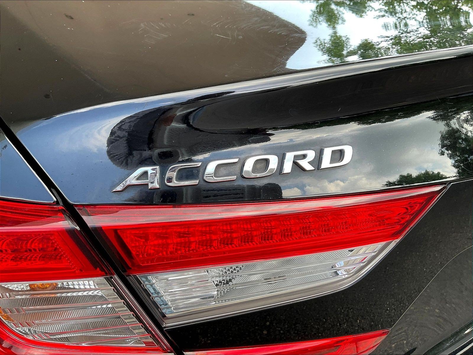Used 2018 Honda Accord LX image 23