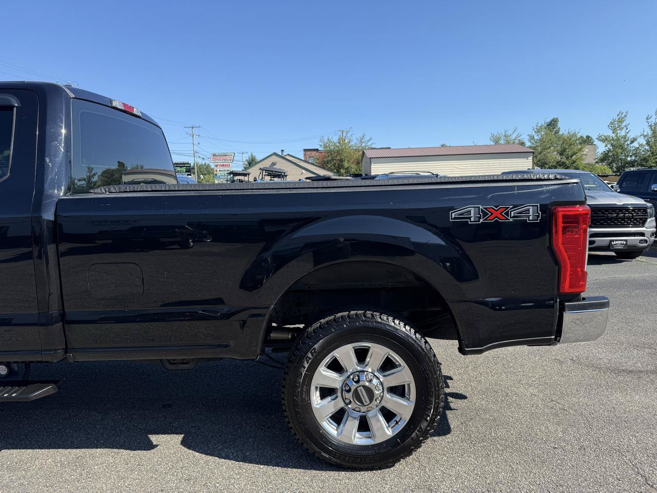 Used 2017 Ford F250 XL w/ Power Equipment Group AWD/4WD image 9