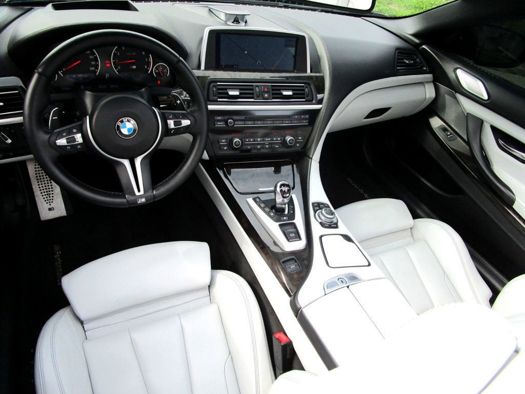 Used 2012 BMW M6 Convertible RWD image 2