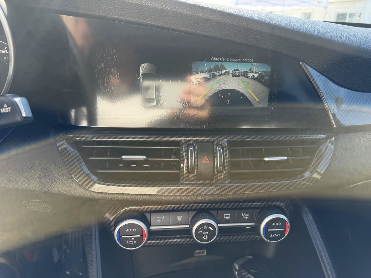 Used 2017 Alfa Romeo Giulia RWD image 20
