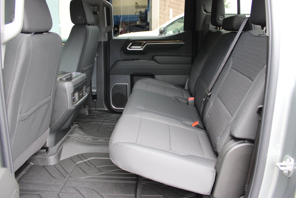 New 2026 Chevrolet Silverado 1500 LT w/ Safety Package AWD/4WD image 38
