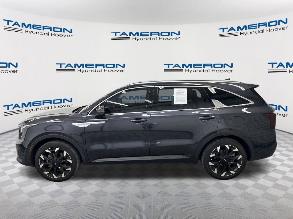 Used 2025 Kia Sorento EX FWD image 2