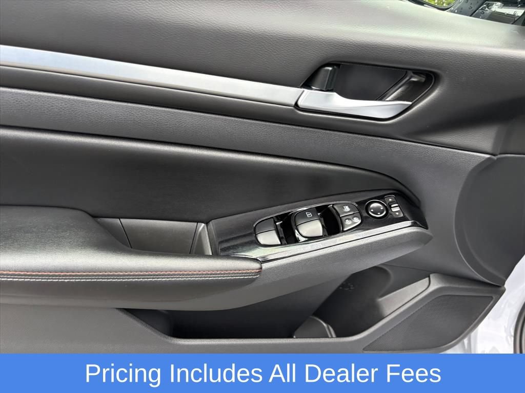 Used 2024 Nissan Altima 2.5 SR w/ SR Premium Package AWD/4WD image 24