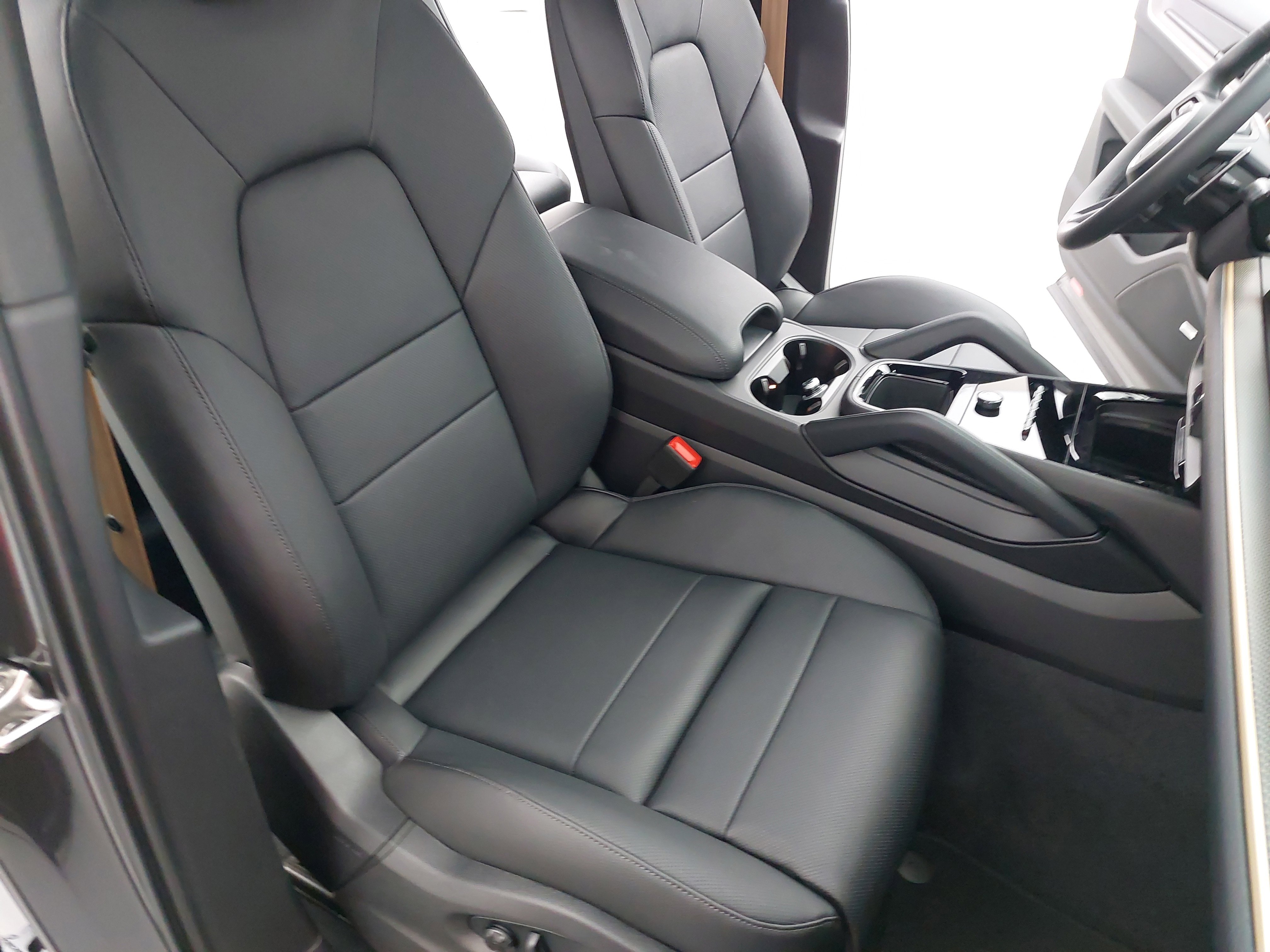 New 2026 Porsche Cayenne E-Hybrid image 12
