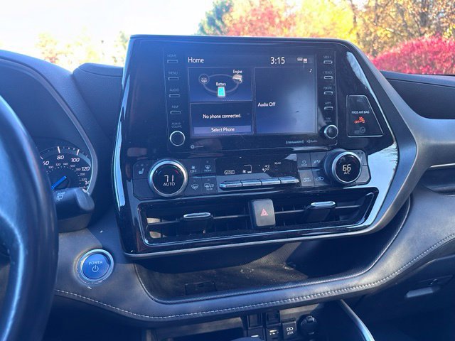 Used 2021 Toyota Highlander XLE AWD/4WD image 15