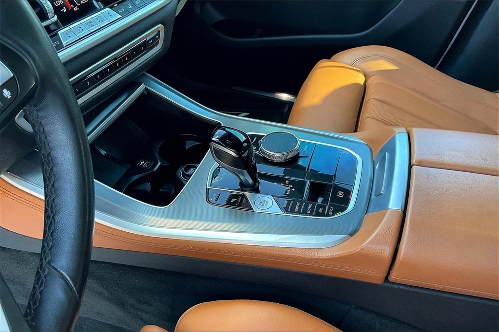 Used 2022 BMW X5 xDrive40i w/ Premium Package image 15