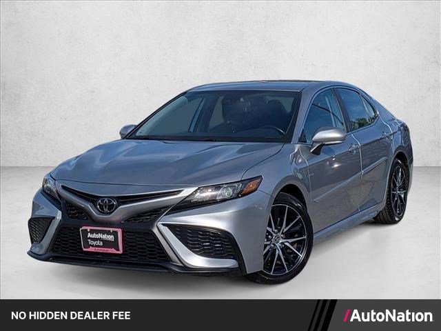 Used 2024 Toyota Camry SE FWD image 1