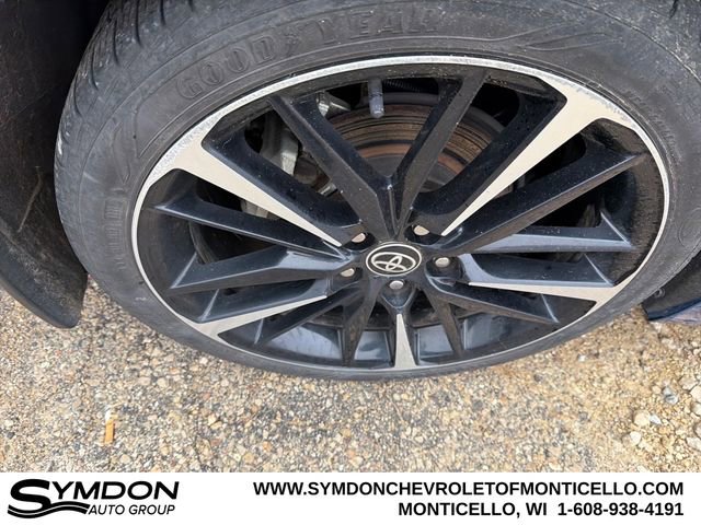 Used 2020 Toyota Camry XSE image 26