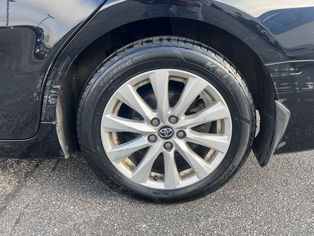Used 2020 Toyota Camry LE image 32