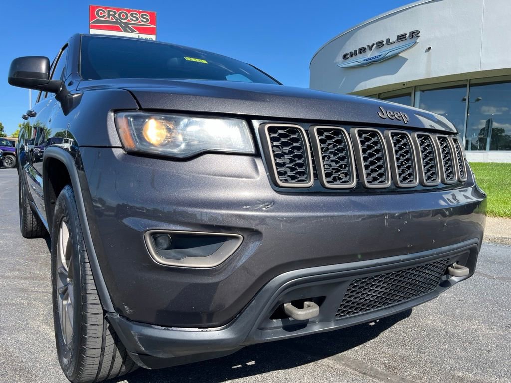 Used 2016 Jeep Grand Cherokee Laredo 75th Anniversary AWD/4WD image 44