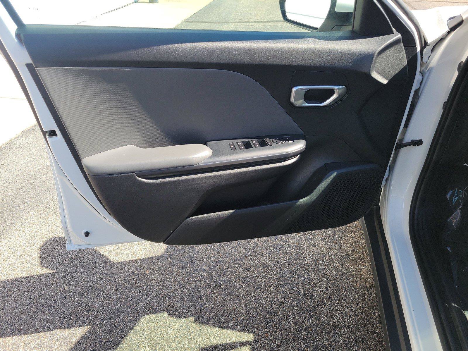 Used 2025 Kia K4 FWD image 18