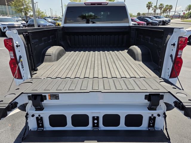 Used 2024 Chevrolet Silverado 2500 Custom w/ Custom Value Package image 17