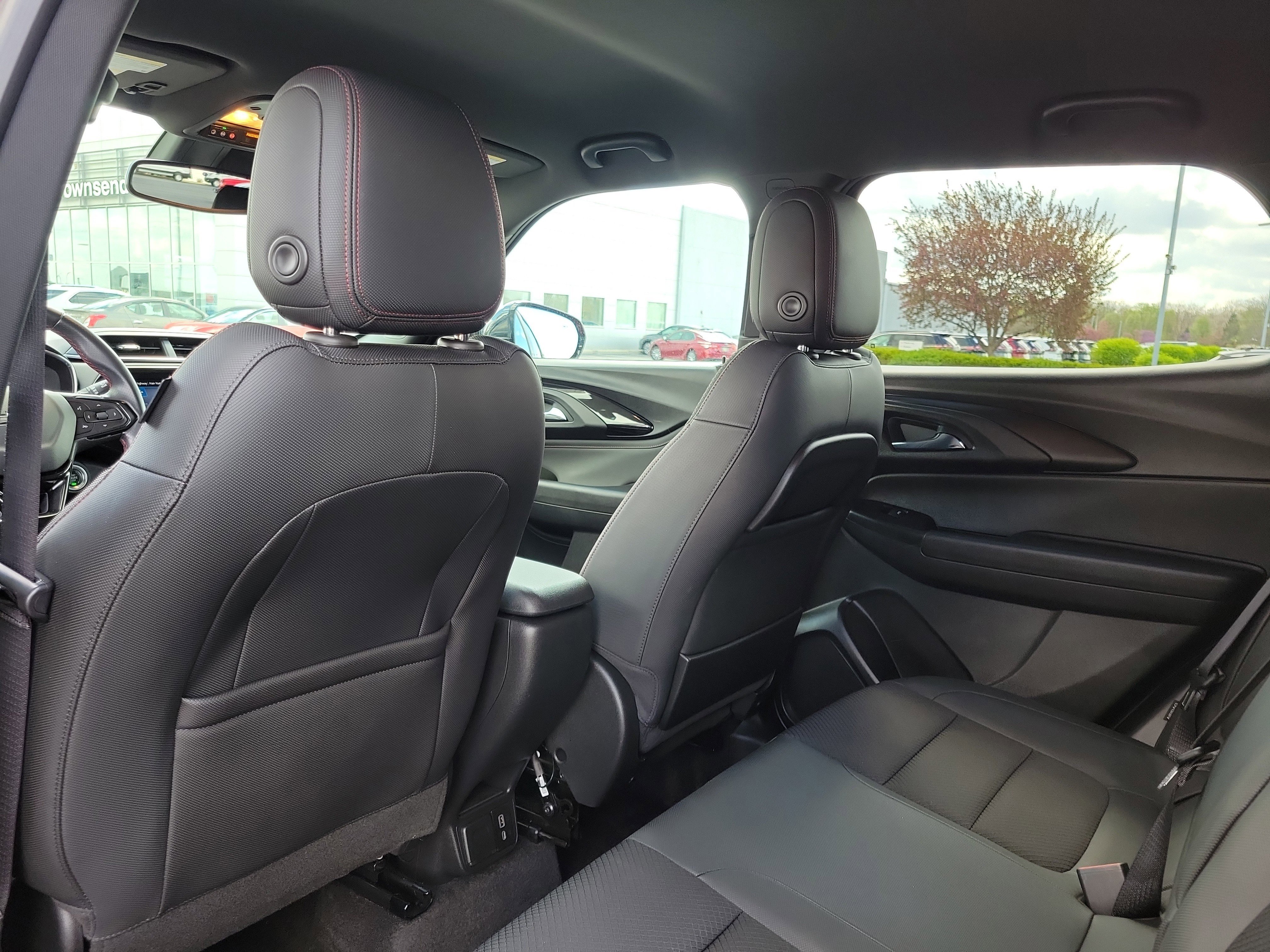 Used 2021 Chevrolet TrailBlazer RS w/ Convenience Package image 14