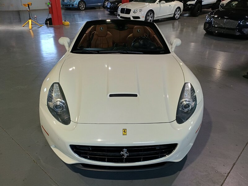 Used 2011 Ferrari California RWD image 10