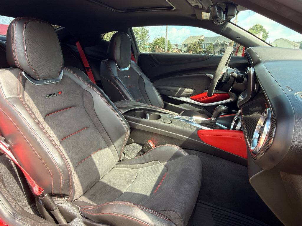 Used 2022 Chevrolet Camaro ZL1 RWD image 16