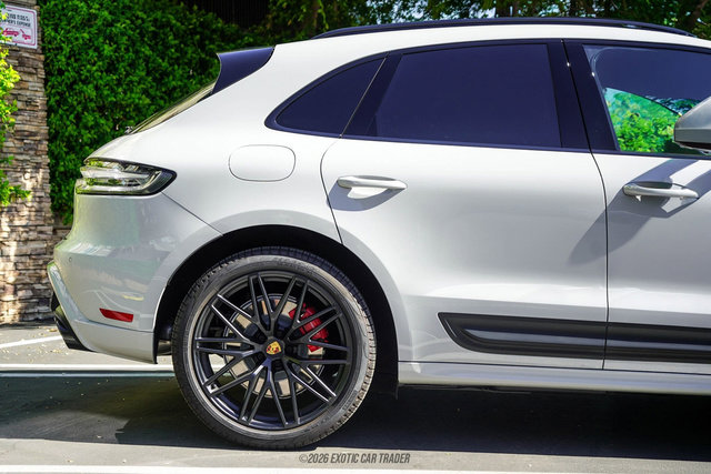 Used 2025 Porsche Macan GTS AWD/4WD image 10
