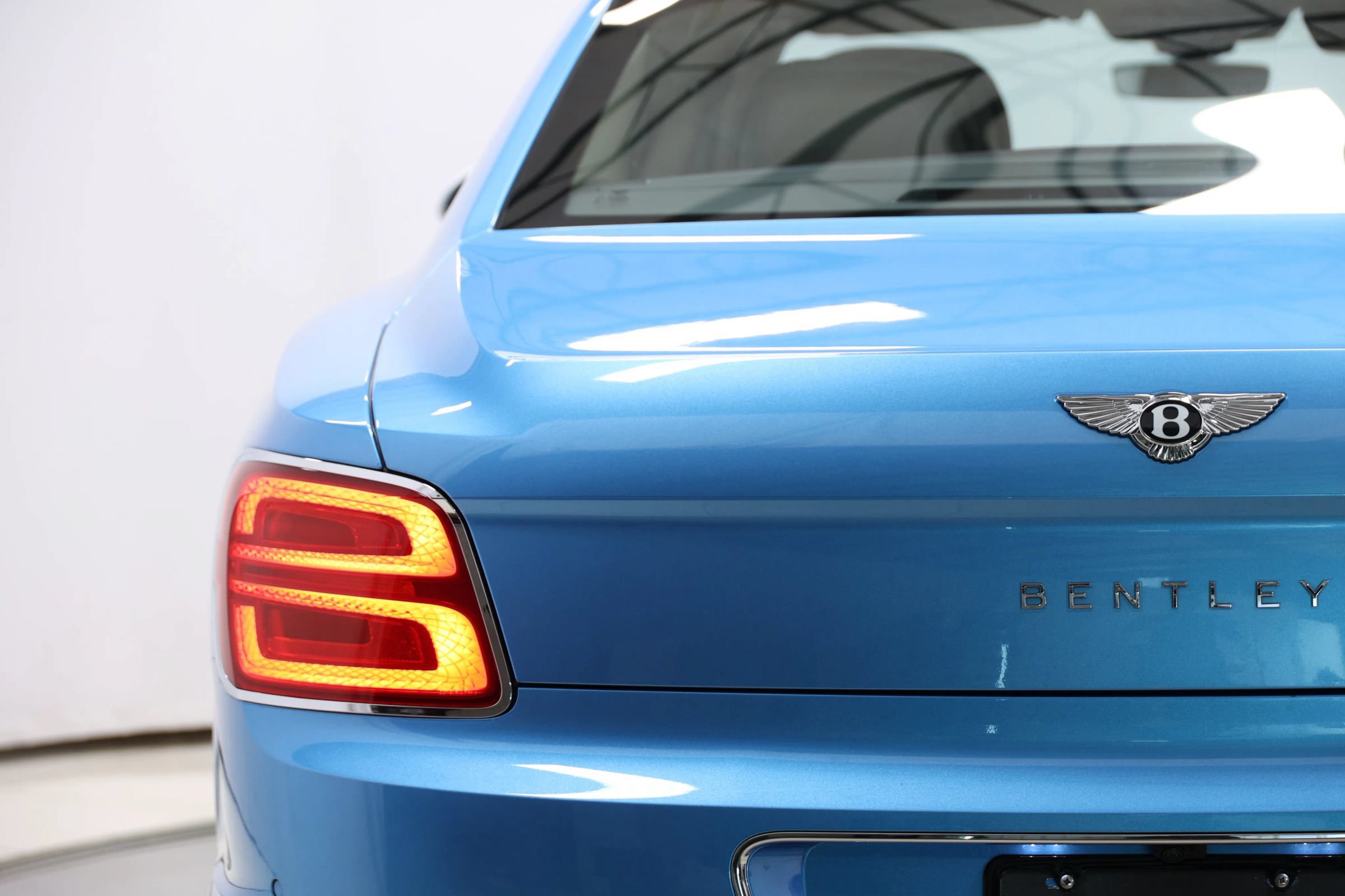 Used 2022 Bentley Flying Spur V8 AWD/4WD image 92