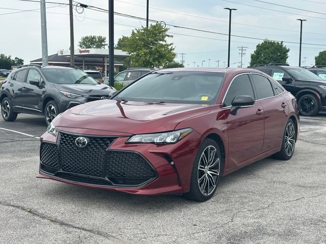 Used 2019 Toyota Avalon XSE w/ All Weather Liner Package FWD image 3