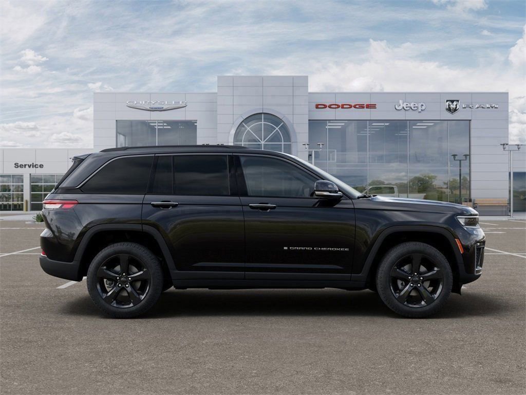 New 2026 Jeep Grand Cherokee Limited w/ Limited Altitude Package image 21