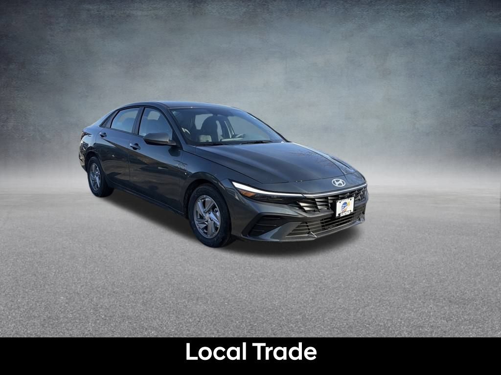 Used 2026 Hyundai Elantra SE FWD image 9