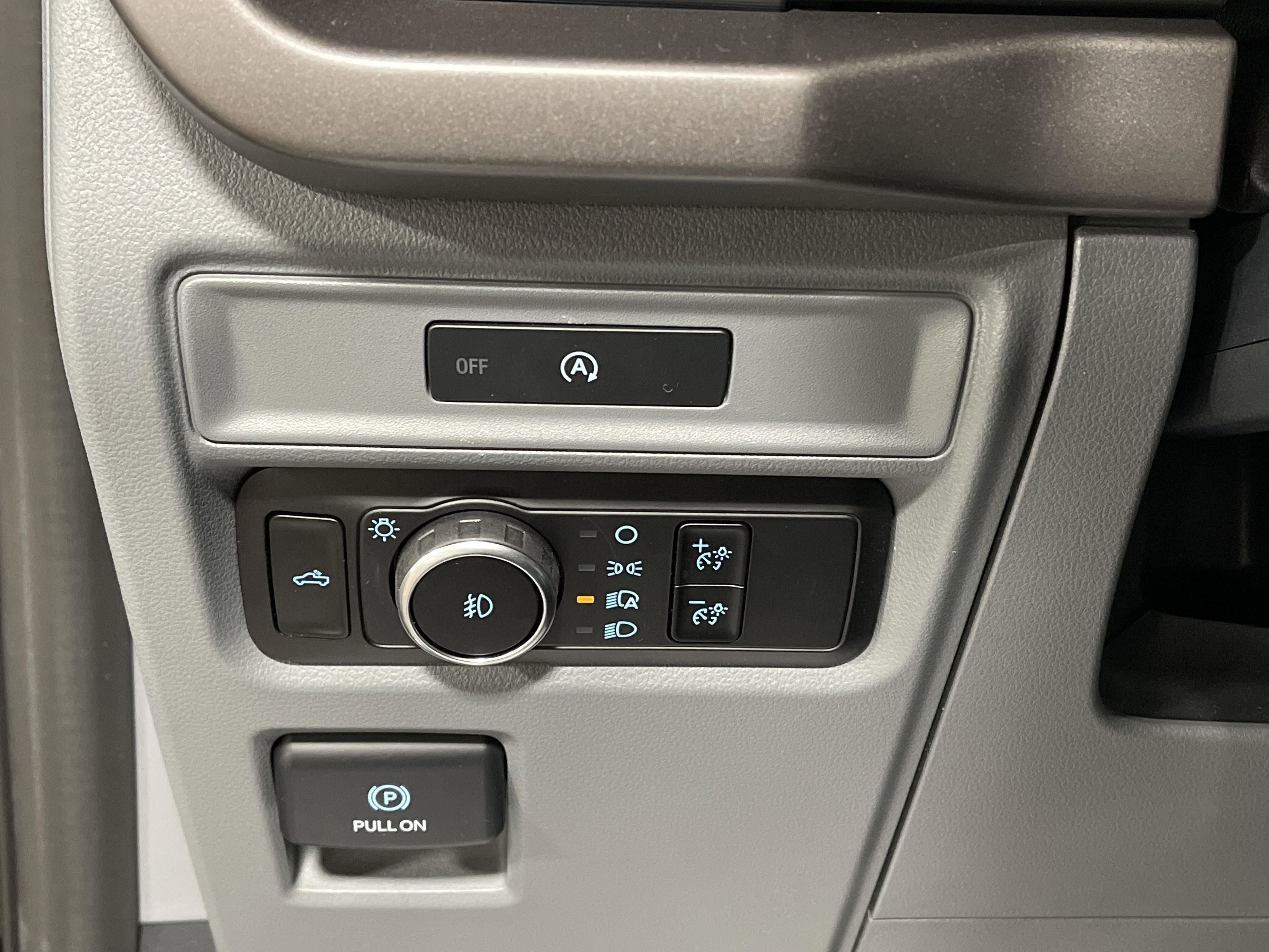 Used 2025 Ford F150 XLT w/ Equipment Group 301A Standard image 21