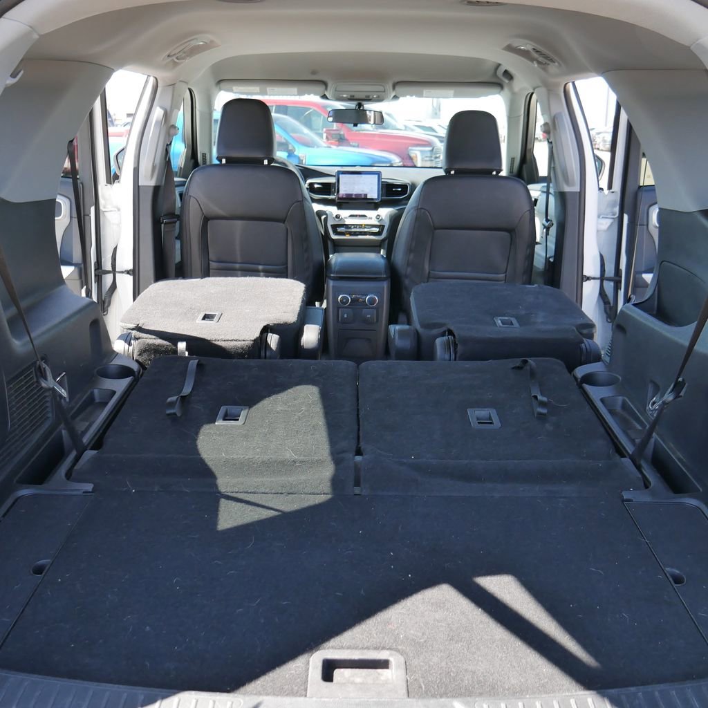 Used 2022 Ford Explorer XLT w/ Equipment Group 202A image 20