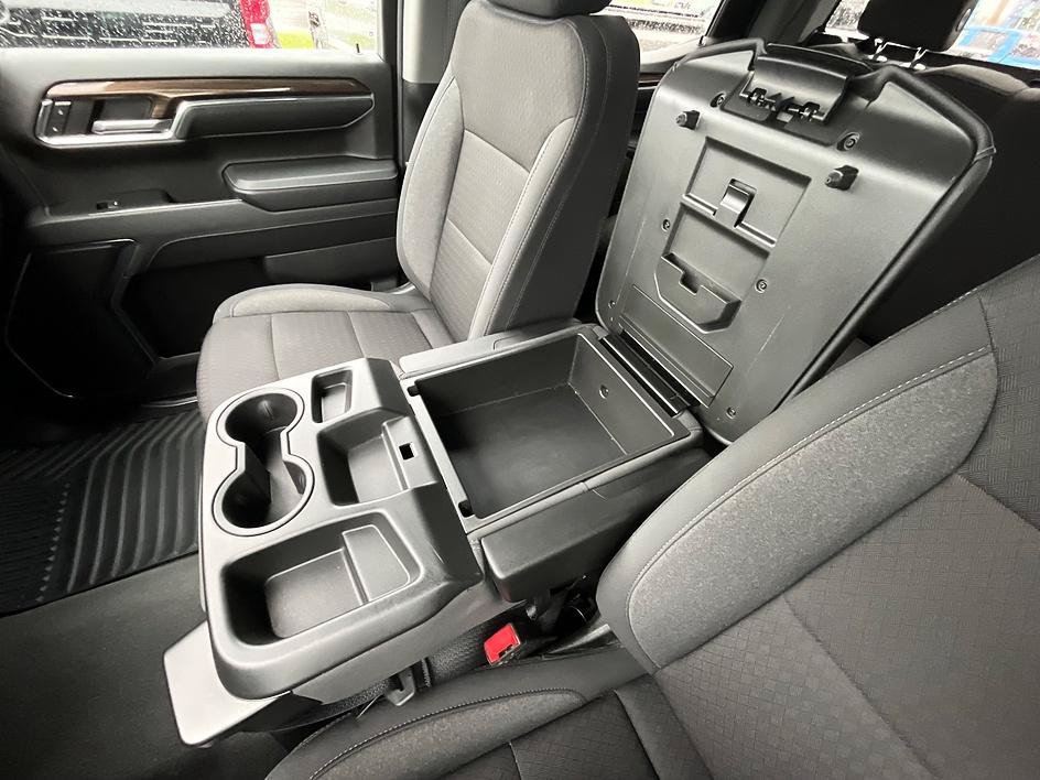 Used 2024 Chevrolet Silverado 1500 LT AWD/4WD image 21