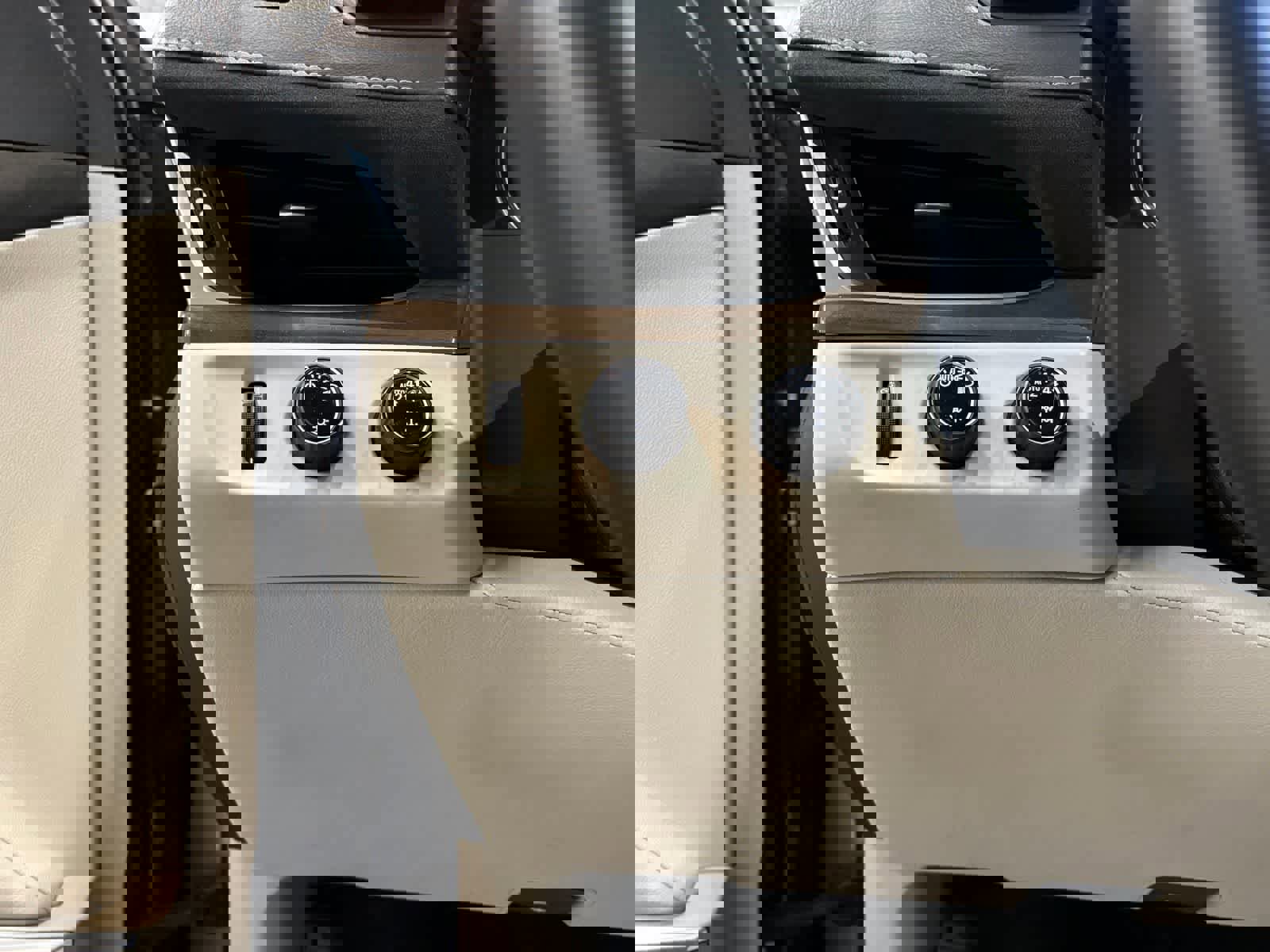 Used 2020 Cadillac Escalade ESV Luxury w/ Escalade Sport Edition image 16