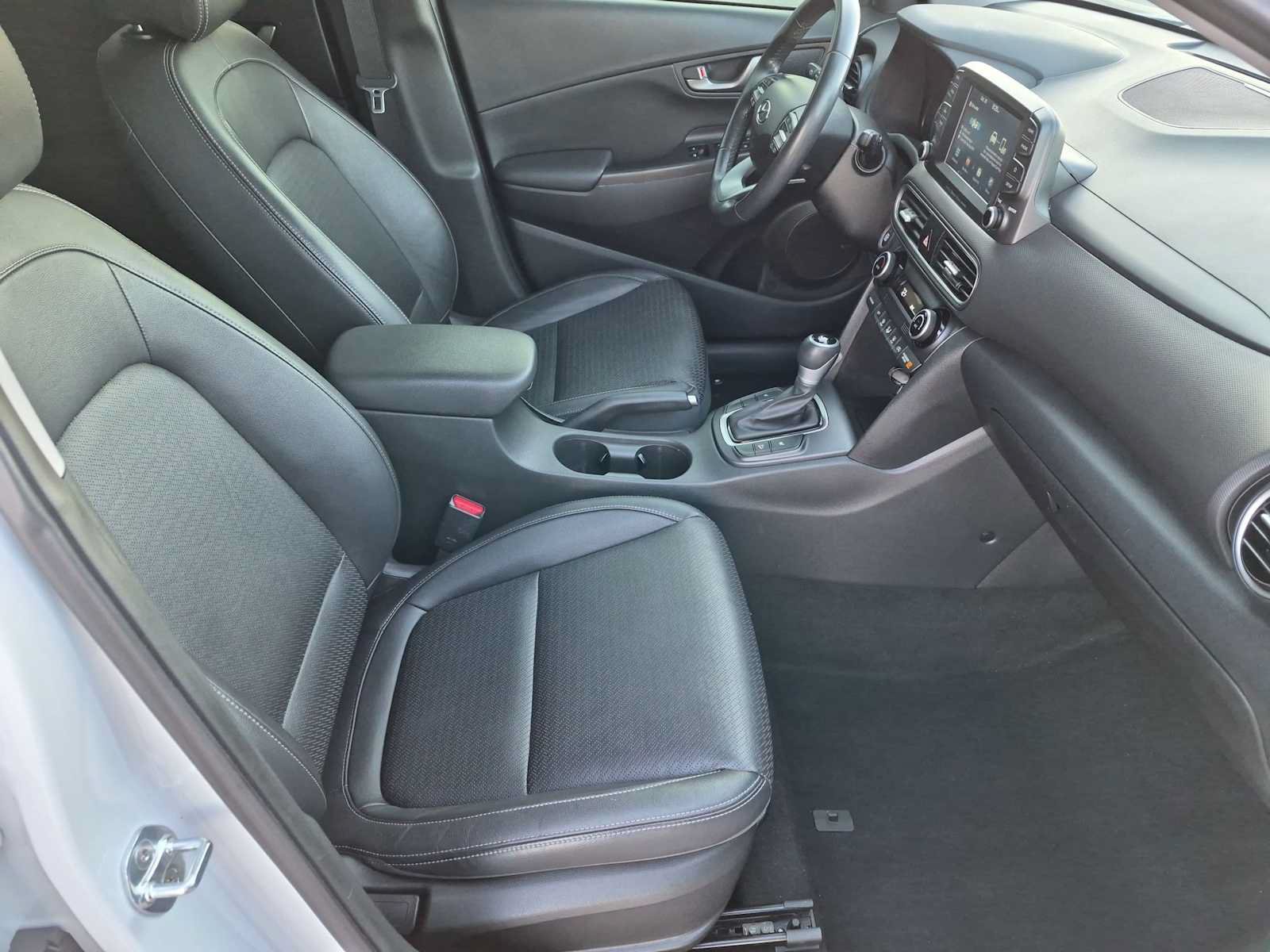 Used 2021 Hyundai Kona Limited FWD image 31