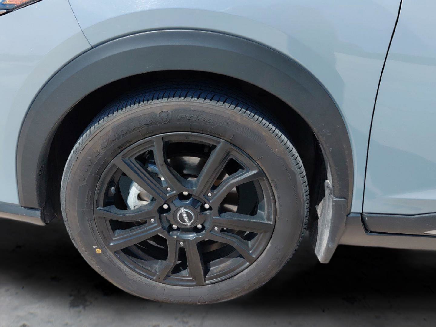 Used 2023 Nissan Kicks SR w/ SR Premium Package FWD image 7