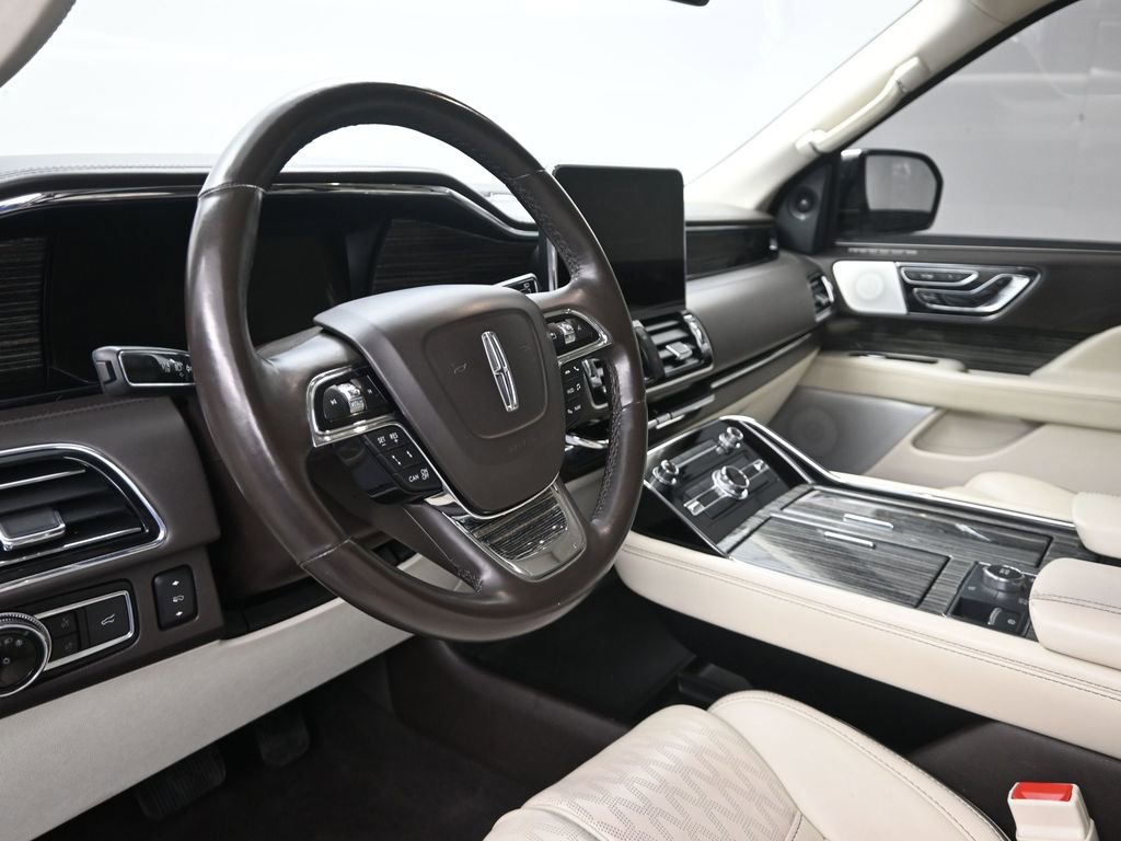 Used 2020 Lincoln Navigator Black Label image 10
