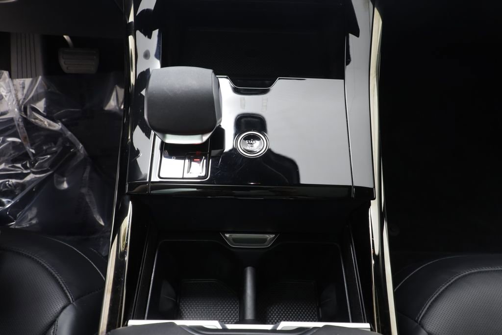 Certified 2025 Land Rover Range Rover Sport SE AWD/4WD image 13