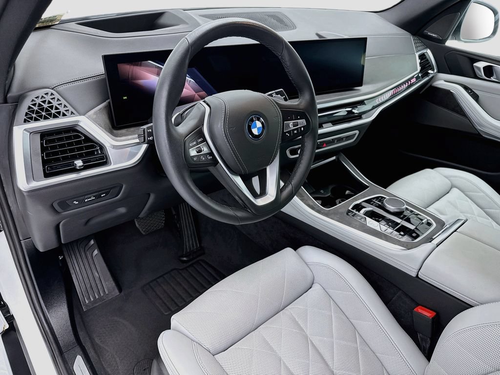 Certified 2026 BMW X5 xDrive50e w/ Climate Comfort Package AWD/4WD image 9