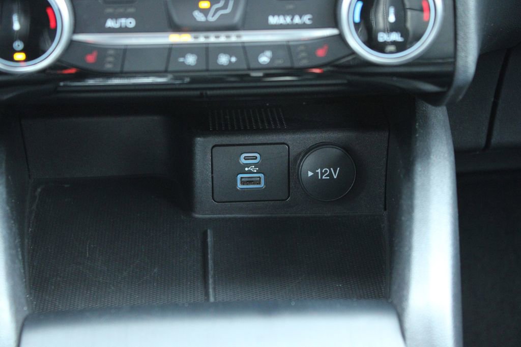 Used 2022 Ford Escape SEL image 22