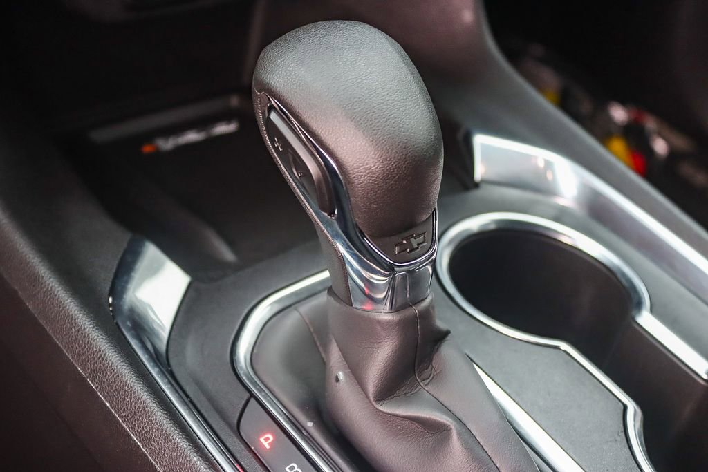 Used 2022 Chevrolet Traverse LT image 45