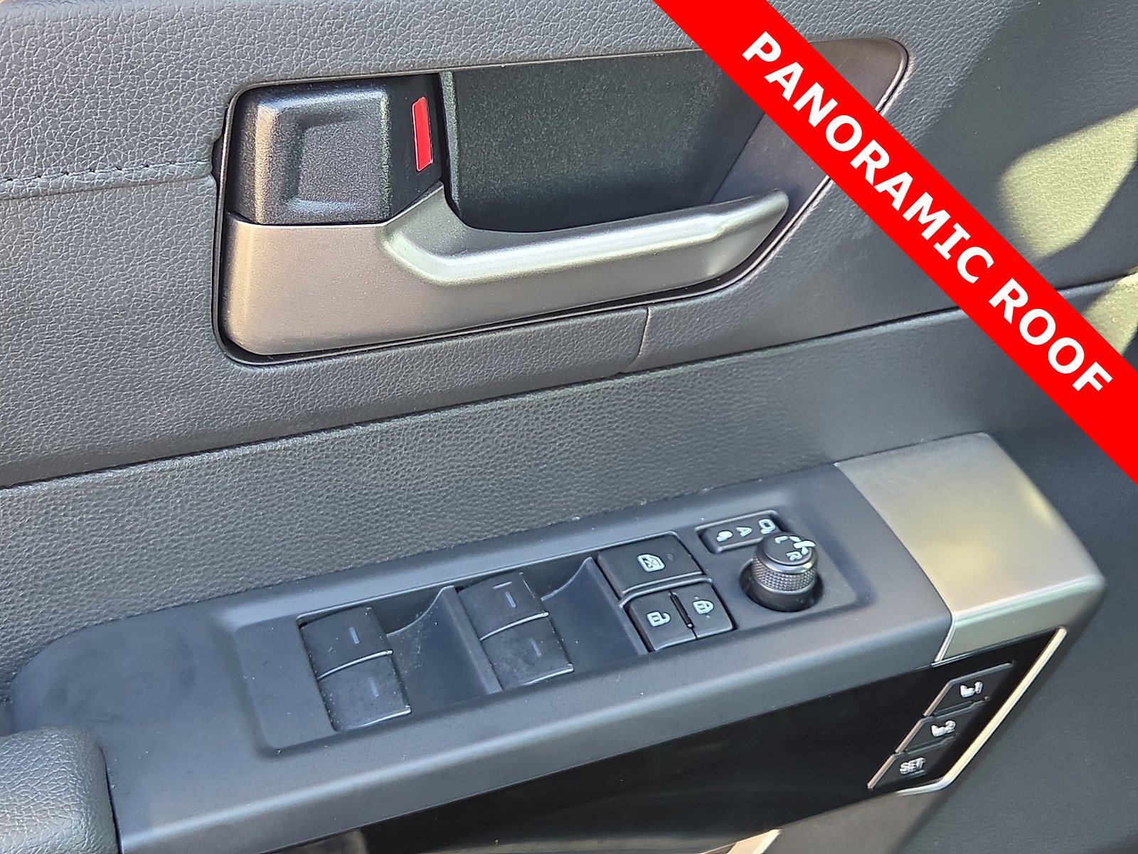 Used 2025 Toyota Tundra Limited image 13