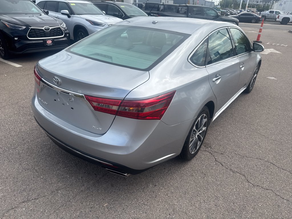Used 2016 Toyota Avalon XLE Premium FWD image 7