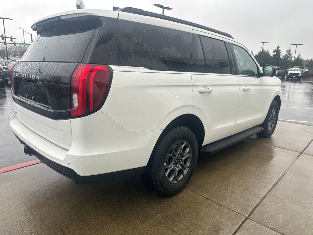 Used 2025 Ford Expedition Active image 4