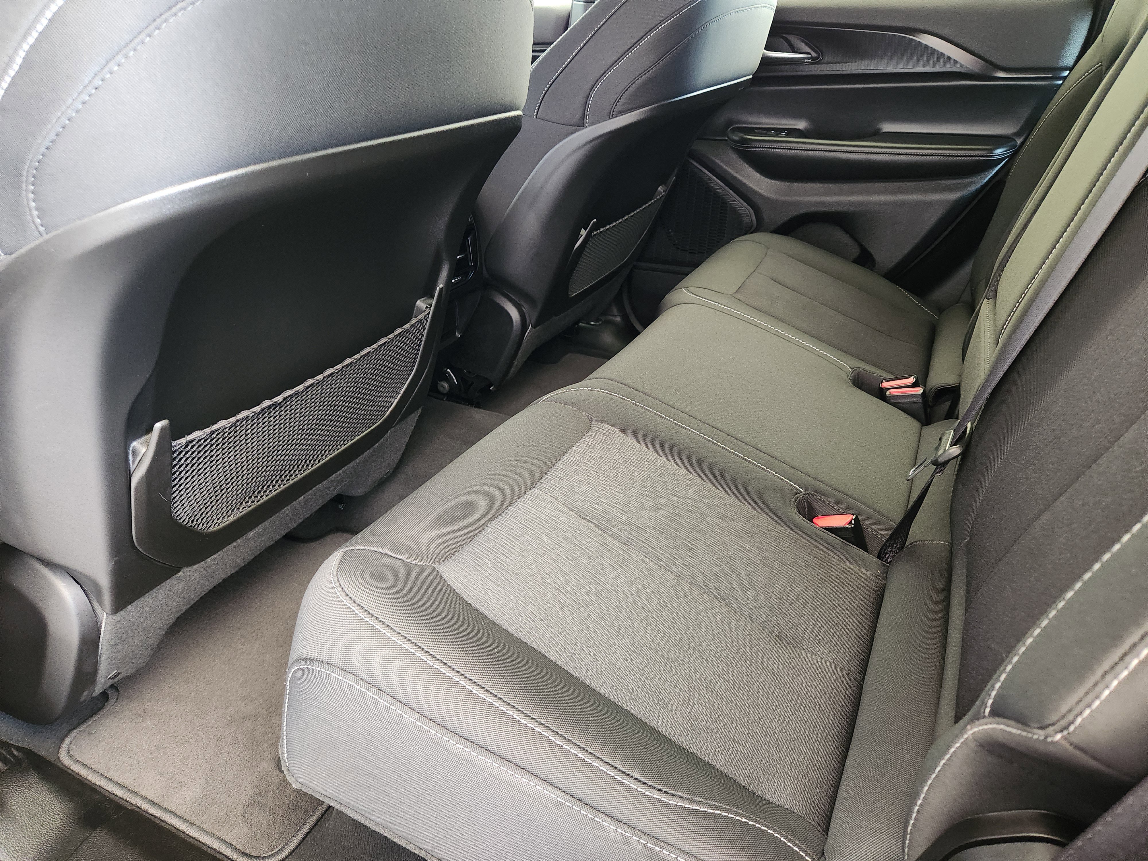 Used 2025 Jeep Grand Cherokee Laredo X image 31