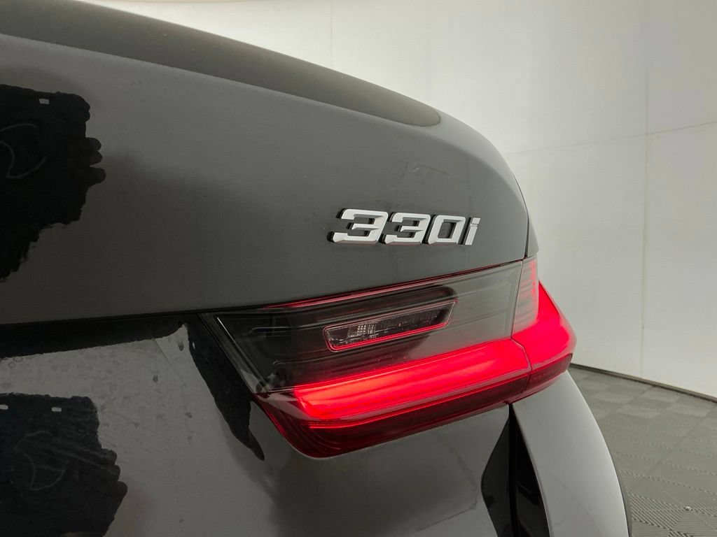 Used 2023 BMW 330i Sedan w/ Premium Package RWD image 30