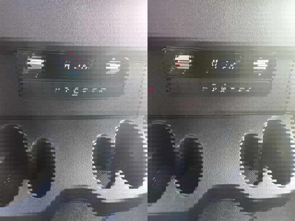 Used 2023 Mercedes-Benz Sprinter 2500 image 18