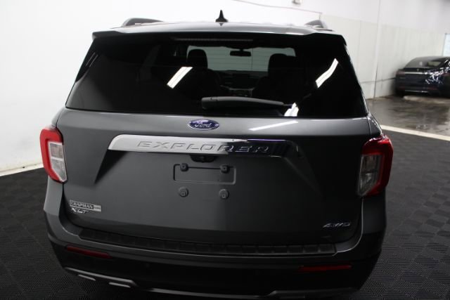 Used 2021 Ford Explorer XLT w/ Equipment Group 202A AWD/4WD image 6