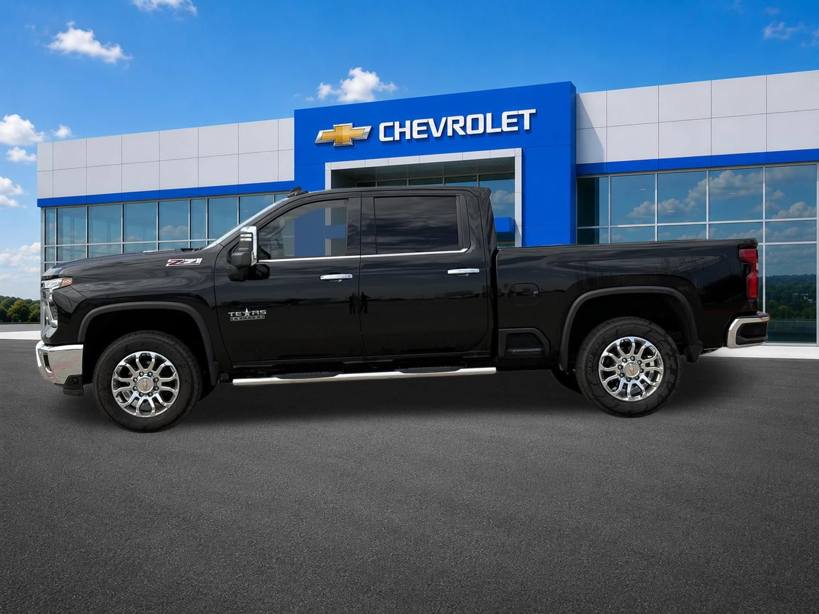 Used 2024 Chevrolet Silverado 2500 LTZ w/ LTZ Texas Edition AWD/4WD image 4