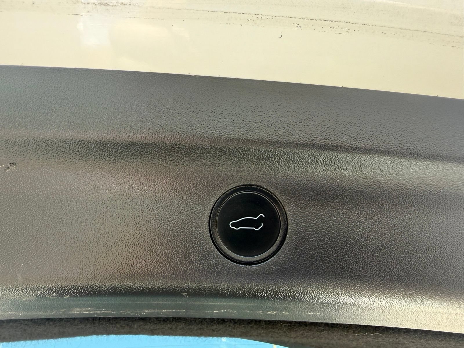 Used 2022 Tesla Model Y Performance AWD/4WD image 35