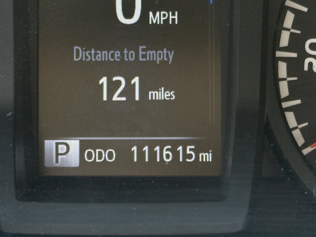 Used 2018 Toyota Tacoma SR image 10