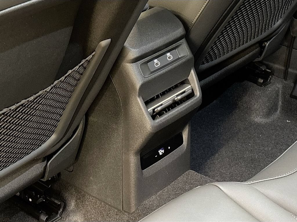 New 2026 Audi Q3 quattro 2.0T AWD/4WD image 17