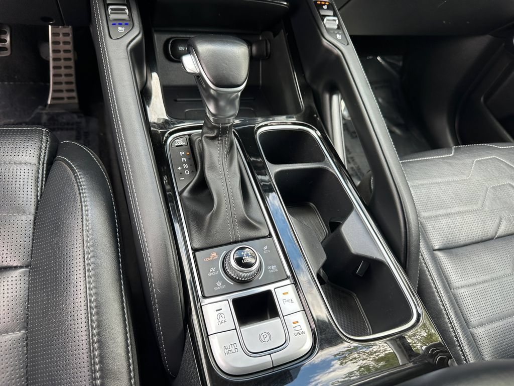 Certified 2022 Kia Telluride SX w/ SX Prestige Package AWD/4WD image 26