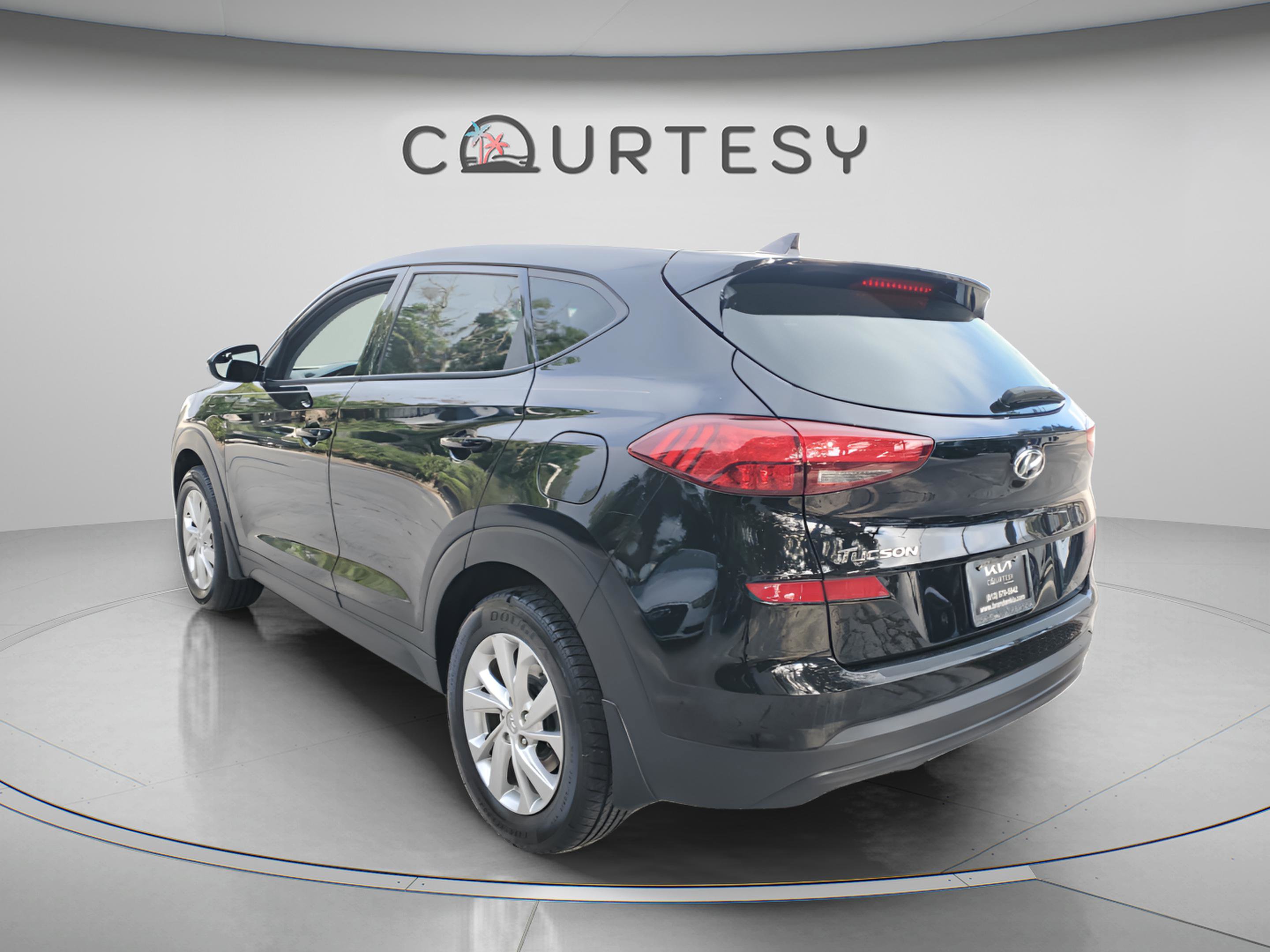 Used 2019 Hyundai Tucson SE FWD image 2