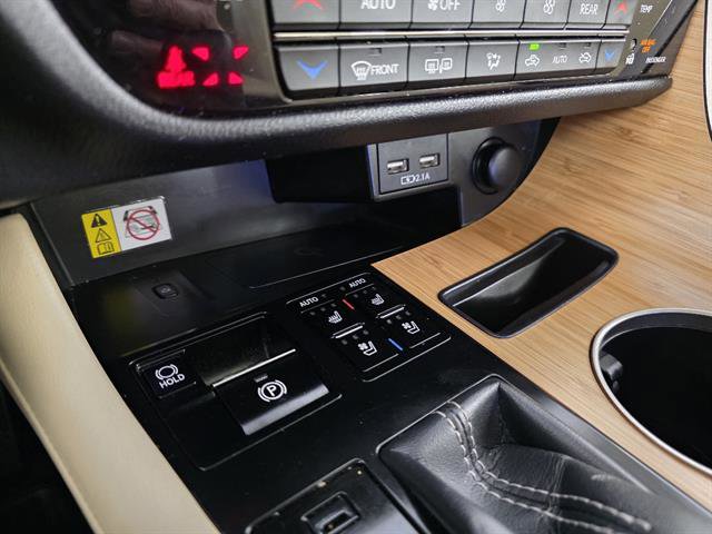 Used 2021 Lexus RX 450hL AWD w/ Premium Package image 44